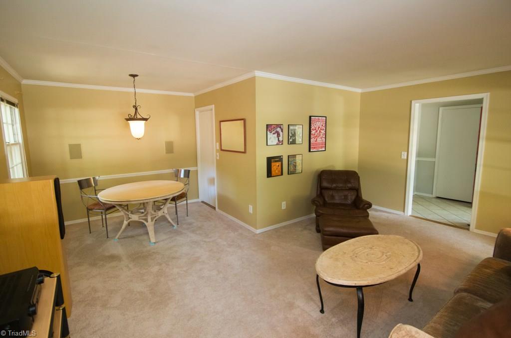 2704 Applegate Road Greensboro, NC 27455 - Photo 5 of 15 Dining area.