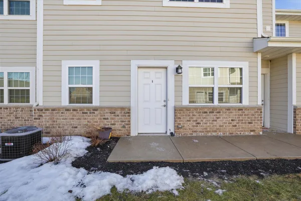$319,900 | 445 A Hillary, Unit A, Johnson Creek, WI 53038