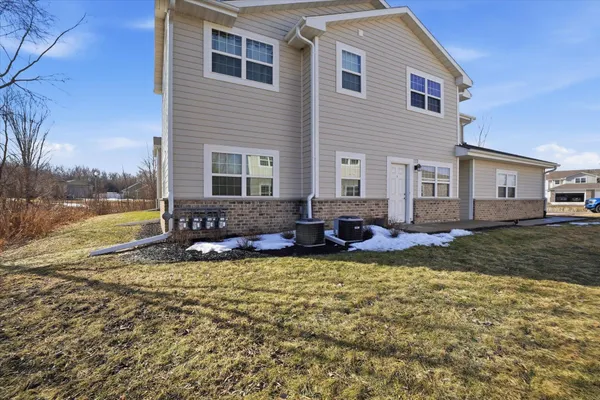$319,900 | 445 A Hillary, Unit A, Johnson Creek, WI 53038