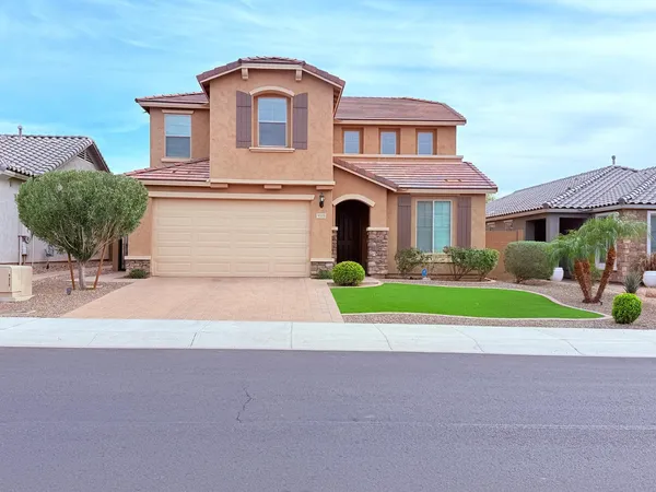 $2,700 | 9519 West Fallen Leaf Lane, Peoria, AZ 85383