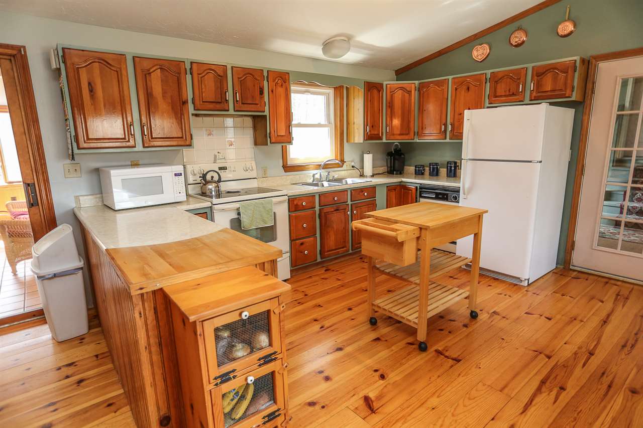 7334 Currier Road Loudon, NH 03307 - Photo 5 of 40
