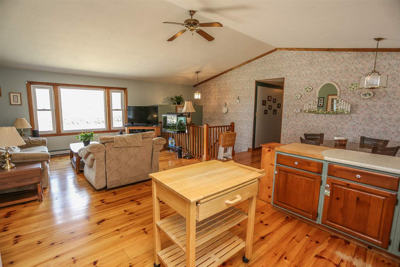 7334 Currier Road Loudon, NH 03307 - Photo 7 of 40