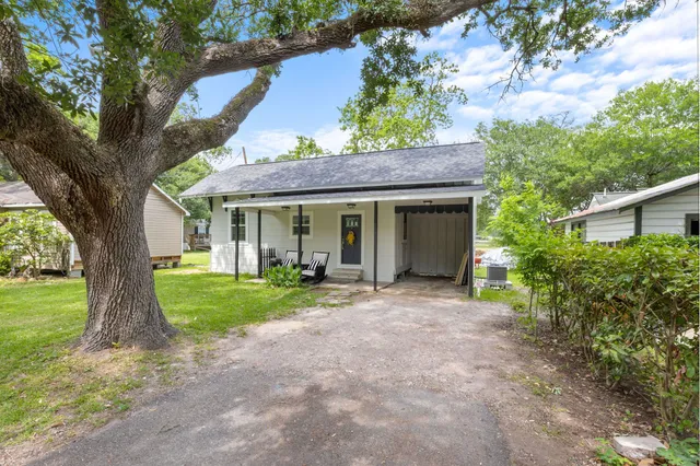 $2,100 | 412 Waco Avenue, League City, TX 77573