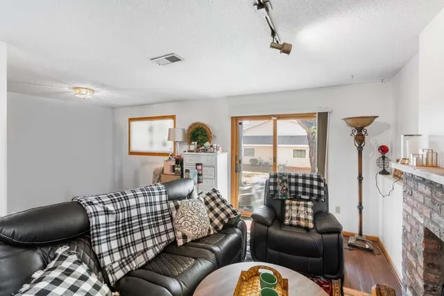 $289,000 | 6913 Sherwood Road, Woodbury, MN 55125