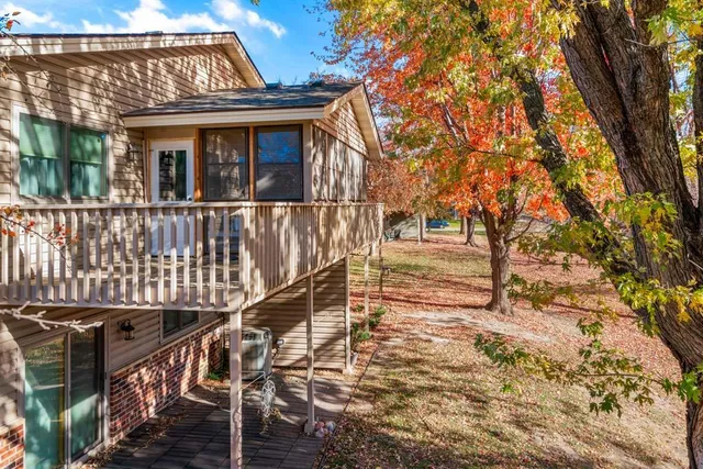 $289,000 | 6913 Sherwood Road, Woodbury, MN 55125