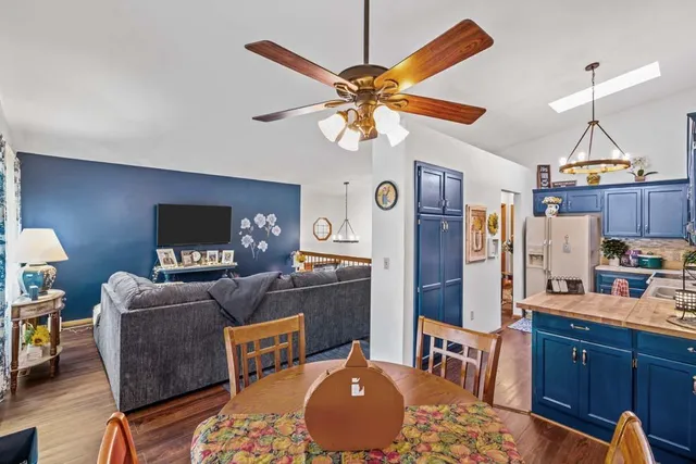 $289,000 | 6913 Sherwood Road, Woodbury, MN 55125