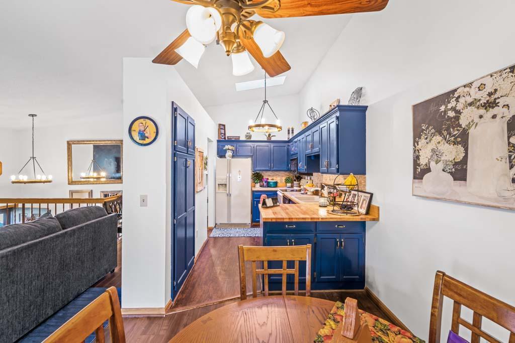 6913 Sherwood Road Woodbury, MN 55125 - Photo 8 of 27