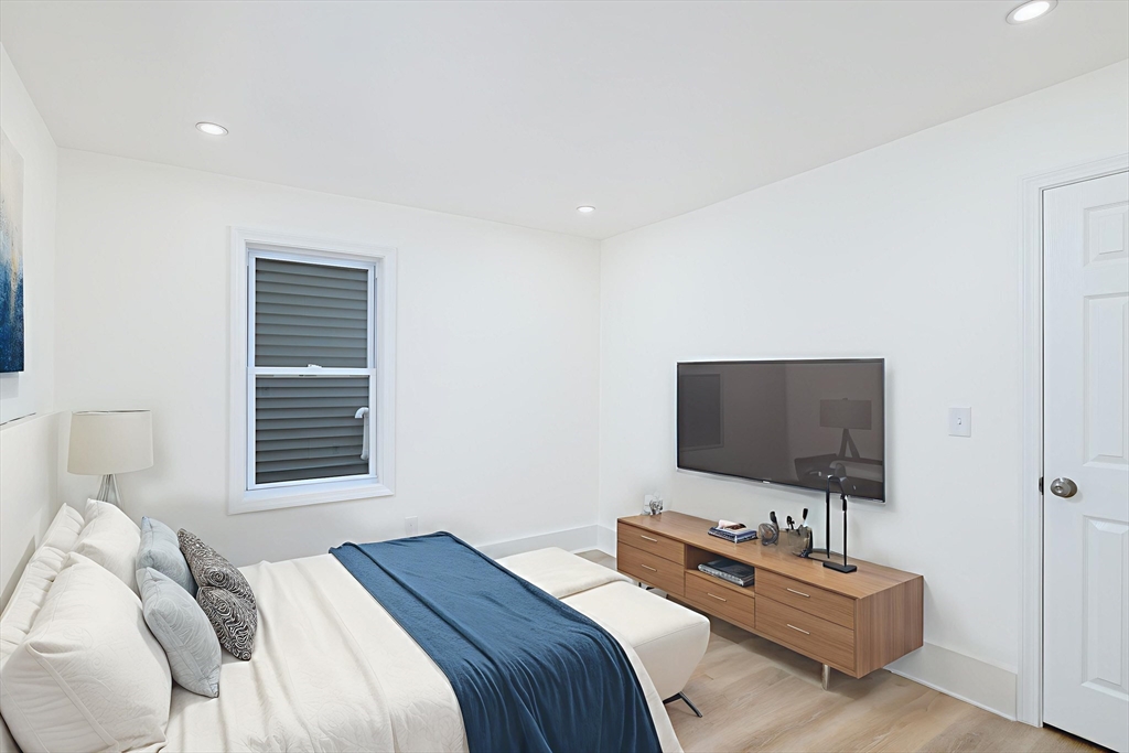 48 Esther Street Worcester, MA 01607 - Photo 14 of 29