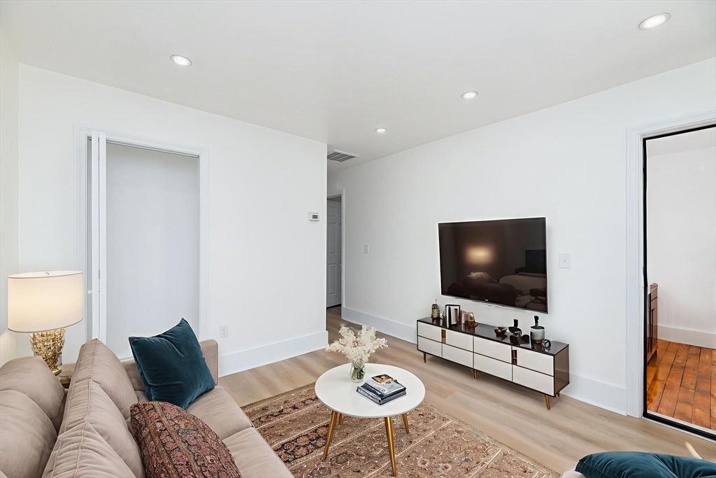 48 Esther Street Worcester, MA 01607 - Photo 18 of 29