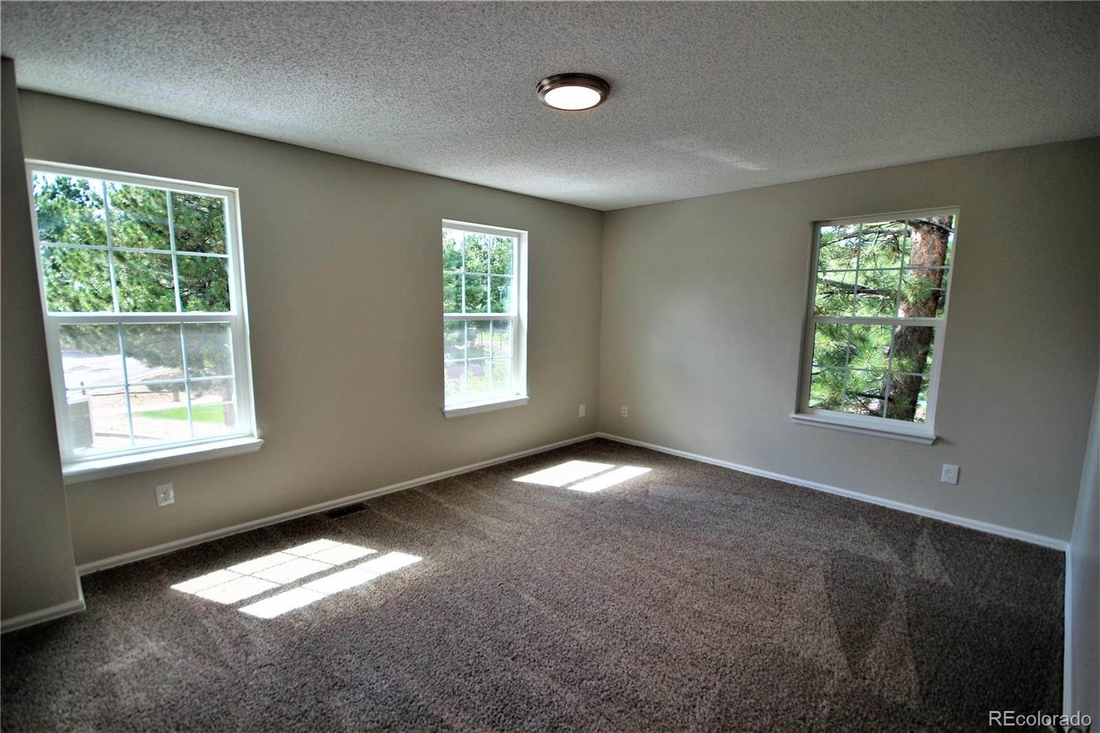 4105 South Rifle Way Aurora, CO 80013 - Photo 7 of 19 Gallery Image 7
