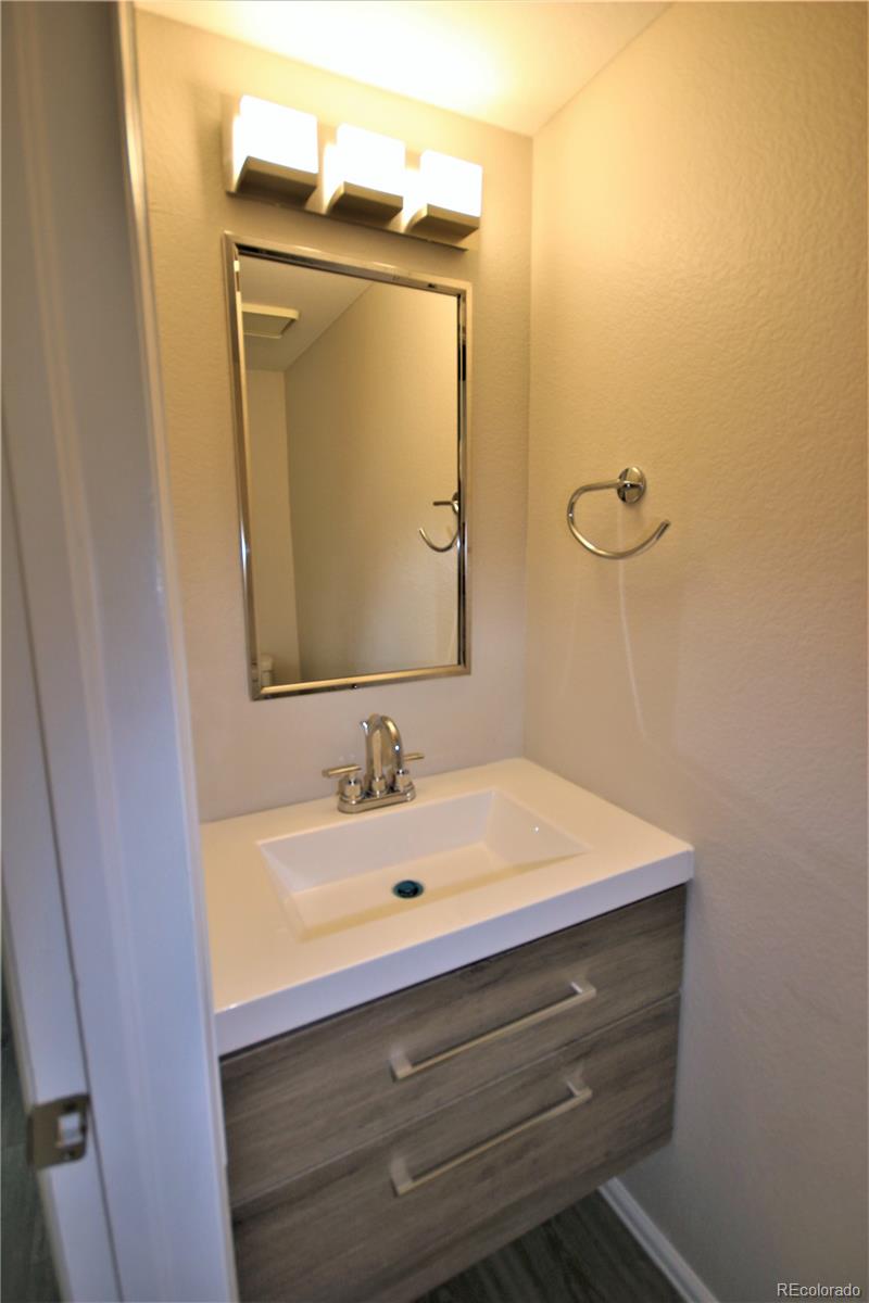 4105 South Rifle Way Aurora, CO 80013 - Photo 8 of 19 Gallery Image 8