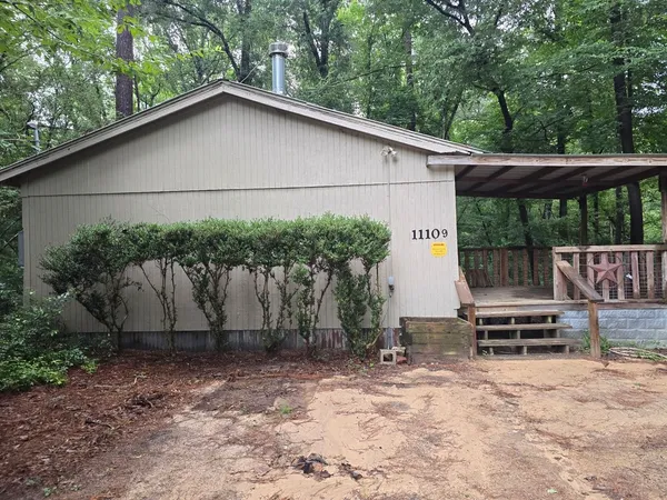 $1,350 | 11109 Newton Circle, Conroe, TX 77303