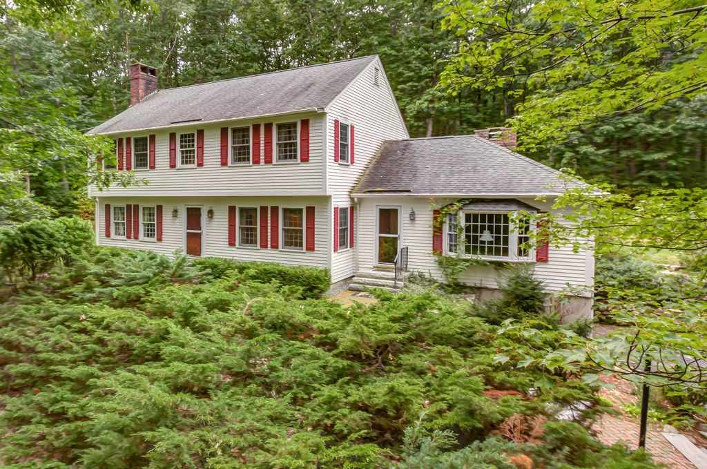 20 Greenbriar Lane Amherst, NH 03031 - Photo 1 of 40