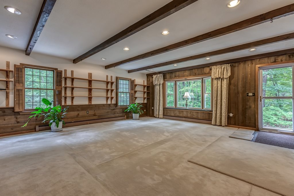 20 Greenbriar Lane Amherst, NH 03031 - Photo 2 of 40