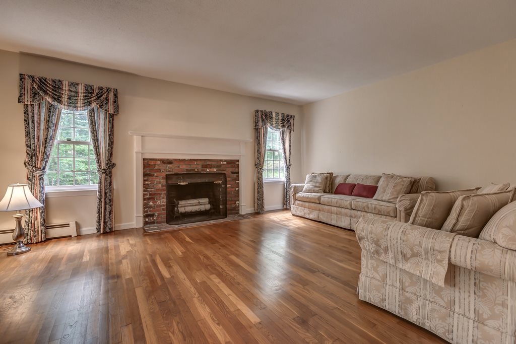20 Greenbriar Lane Amherst, NH 03031 - Photo 11 of 40