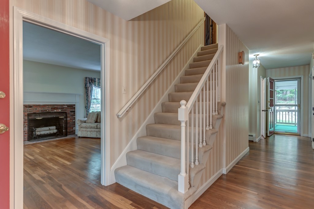 20 Greenbriar Lane Amherst, NH 03031 - Photo 17 of 40