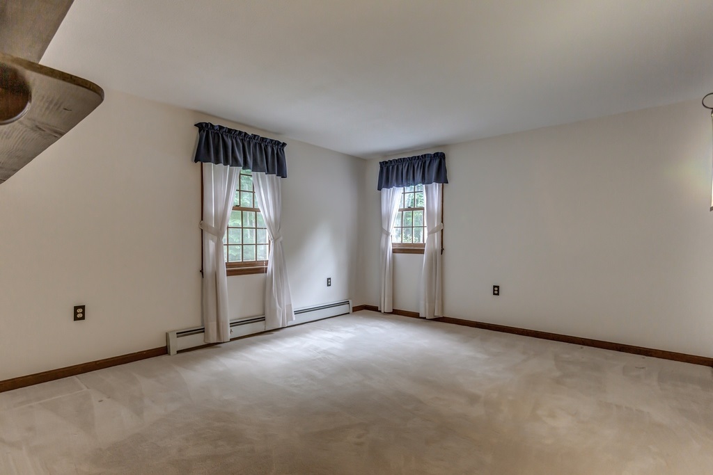 20 Greenbriar Lane Amherst, NH 03031 - Photo 23 of 40
