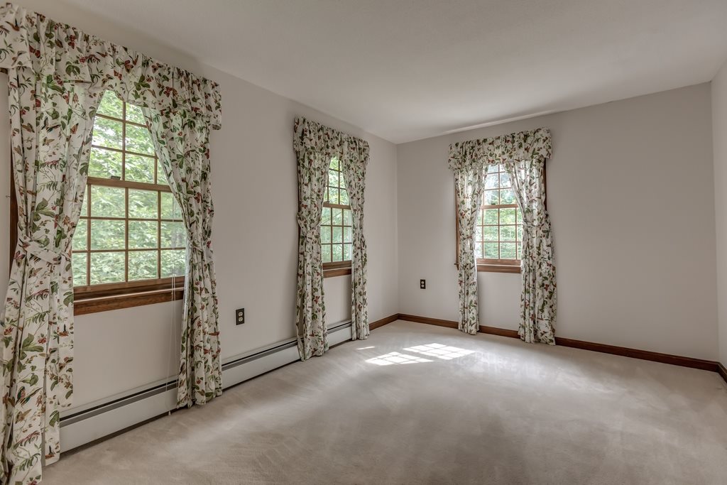 20 Greenbriar Lane Amherst, NH 03031 - Photo 25 of 40