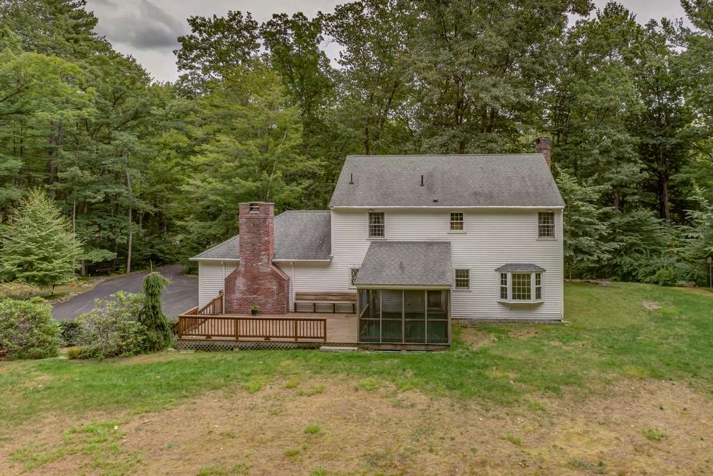 20 Greenbriar Lane Amherst, NH 03031 - Photo 34 of 40