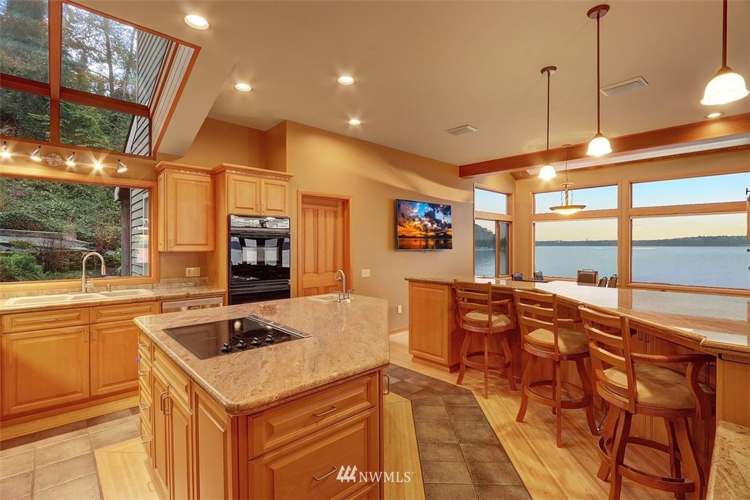 12660 Cunliffe Road Southwest Vashon, WA 98070 - Photo 11 of 34 Gallery Image 11