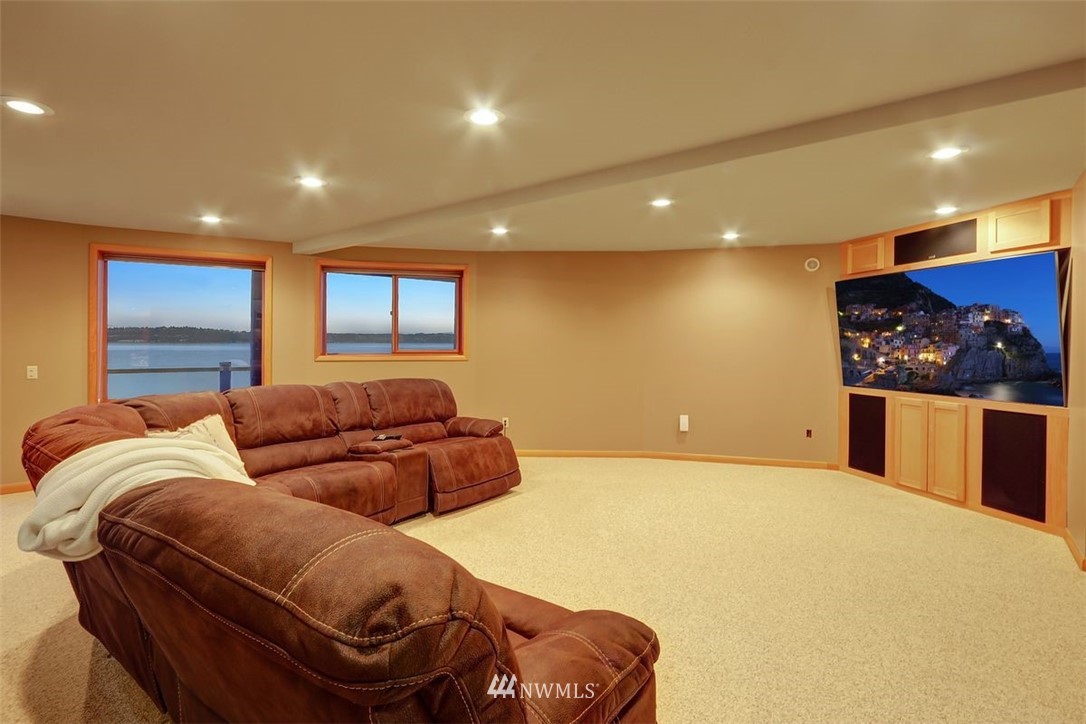 12660 Cunliffe Road Southwest Vashon, WA 98070 - Photo 20 of 34 Gallery Image 20