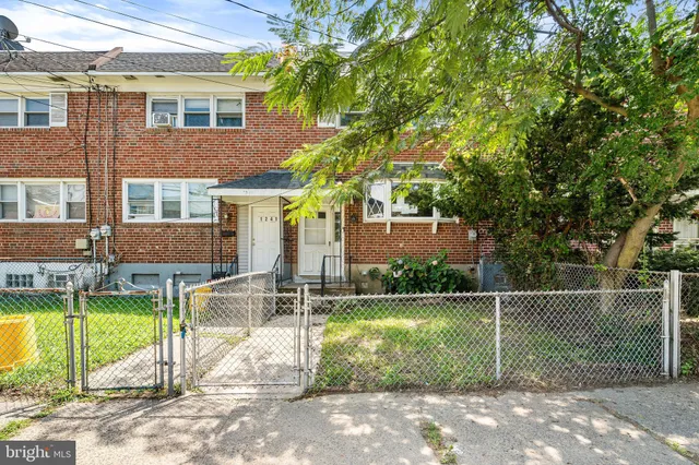 $238,999 | 1239 Lake Shore Drive, Camden, NJ 08104