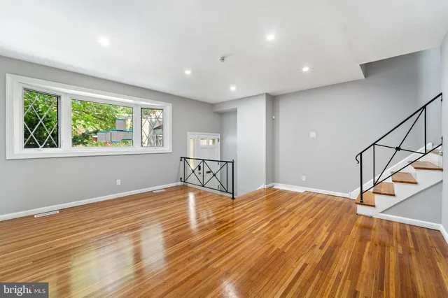 $238,999 | 1239 Lake Shore Drive, Camden, NJ 08104