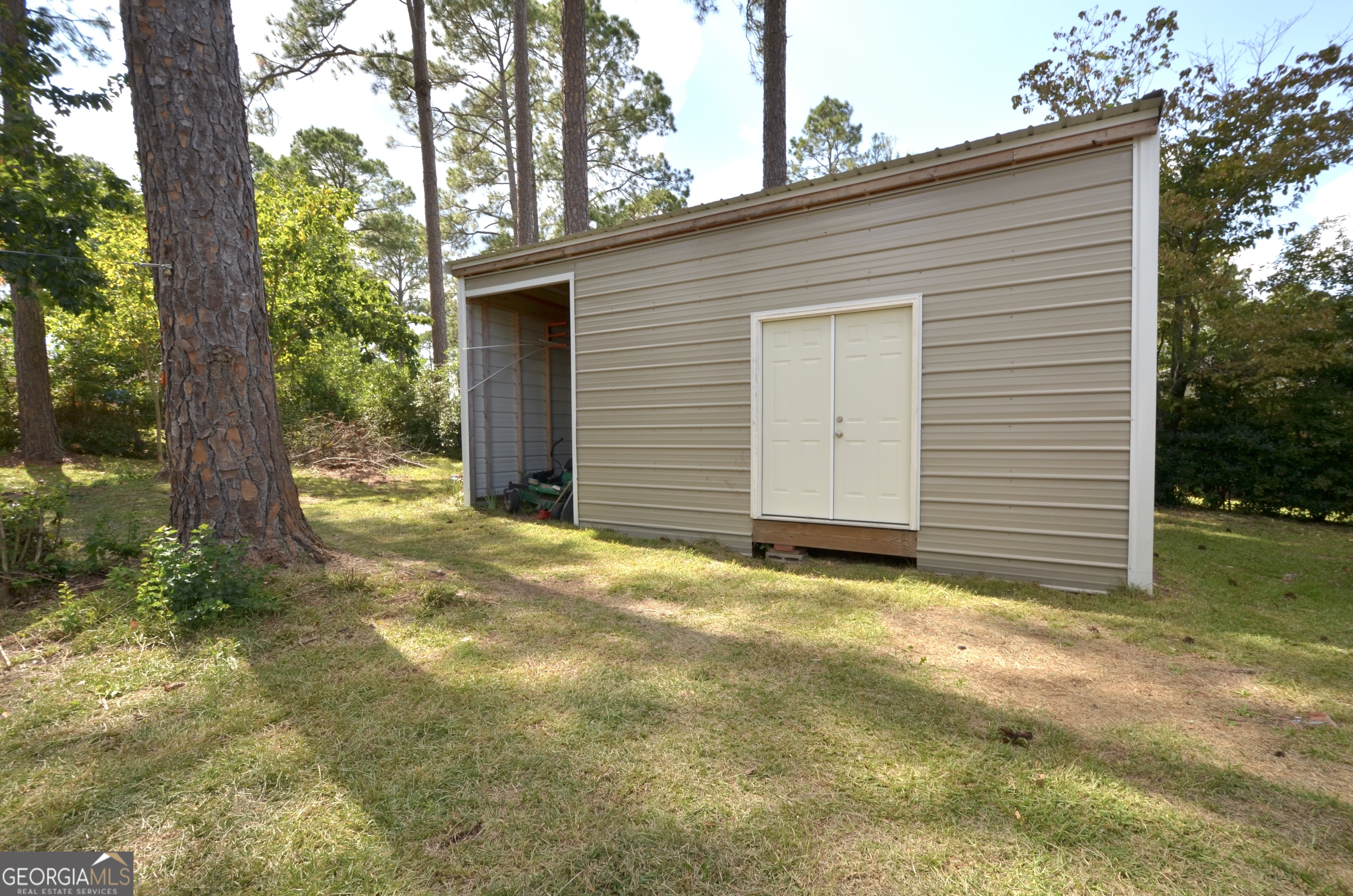 228 Legion Drive Eastman, GA 31023 - Photo 34 of 37 a view of a backyard of the house
