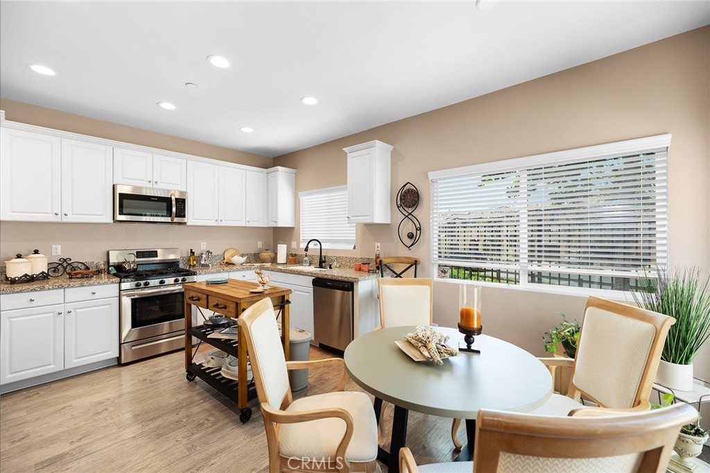 35366 White Camarillo Lane Fallbrook, CA 92028 - Photo 10 of 29