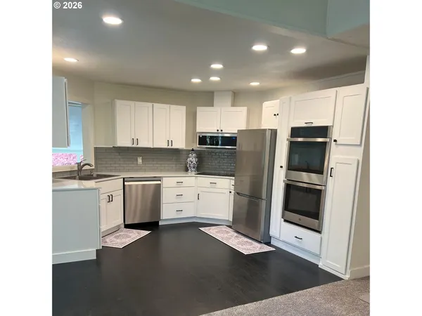 $625,000 | 27256 Clear Lake Road, Eugene, OR 97402