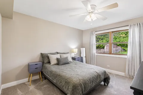 $525,000 | 1320 North Harrison Street, Algonquin, IL 60102