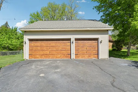 $525,000 | 1320 North Harrison Street, Algonquin, IL 60102