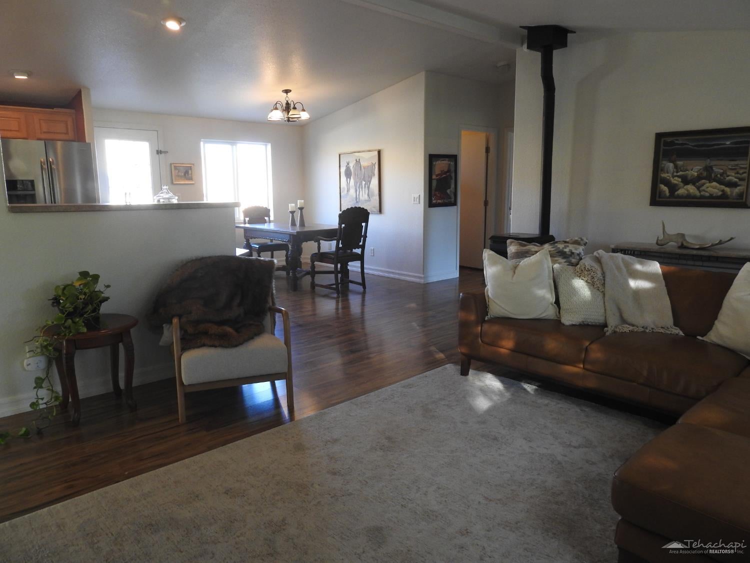 16220 Tehachapi Willow Springs Road Tehachapi, CA 93561 - Photo 9 of 31 Gallery Image 9