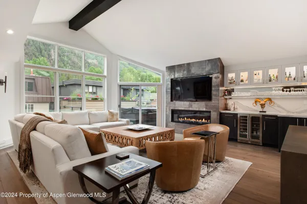 $18,500,000 | 927 East Durant Avenue, Unit 3, Aspen, CO 81611