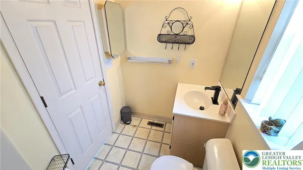 $335,000 | 18 Jazz Circle, Whitehall, PA 18052