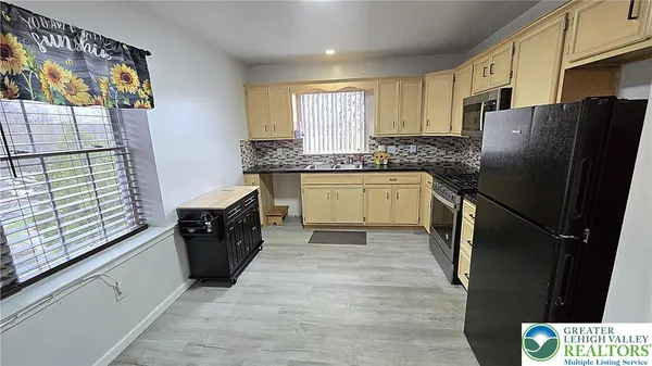 $335,000 | 18 Jazz Circle, Whitehall, PA 18052