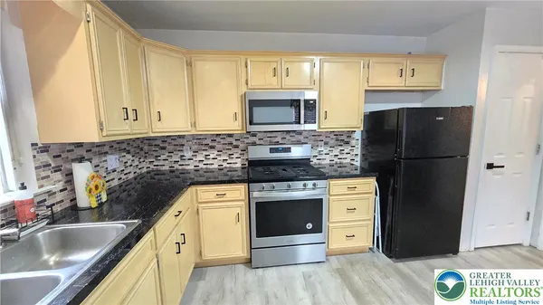 $335,000 | 18 Jazz Circle, Whitehall, PA 18052