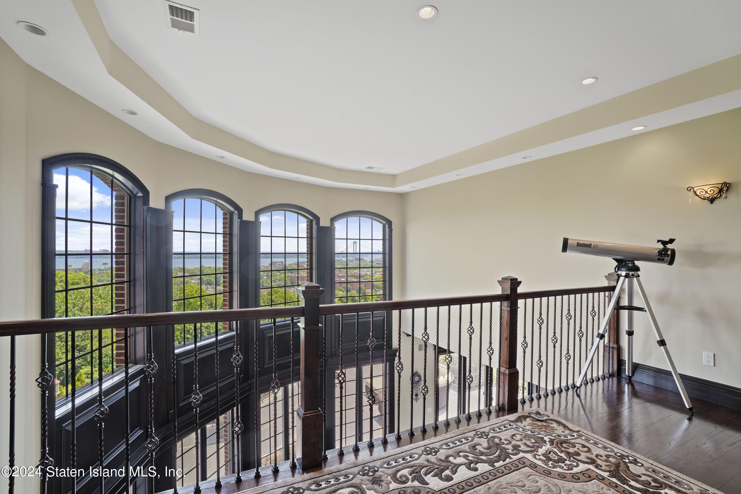 68 Signal Hill Road Staten Island, NY 10301 - Photo 29 of 65 Second Floor