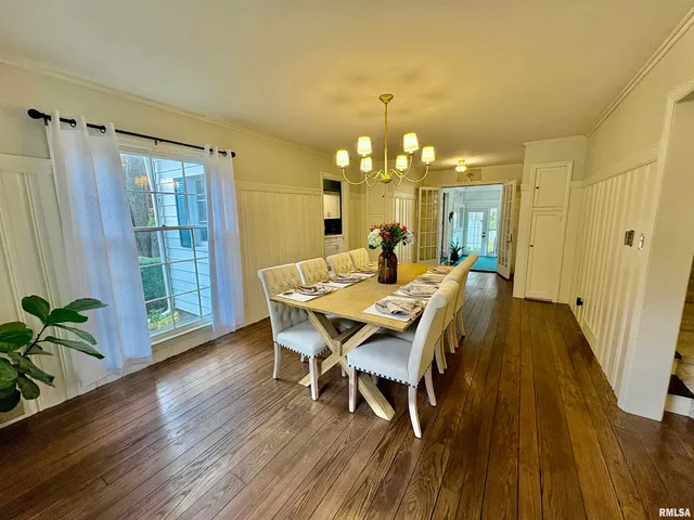 $385,000 | 71 Park Ln Drive, Galesburg, IL 61401