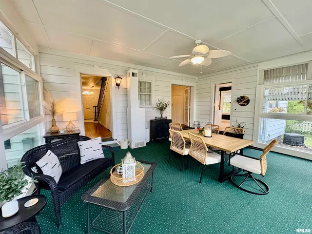 $385,000 | 71 Park Ln Drive, Galesburg, IL 61401