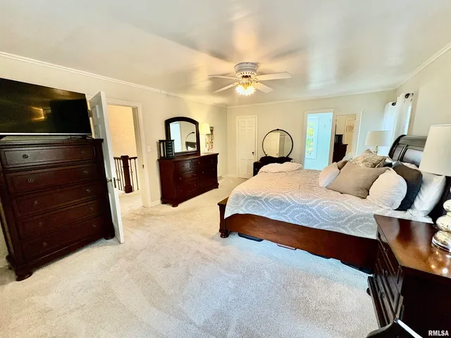 $385,000 | 71 Park Ln Drive, Galesburg, IL 61401