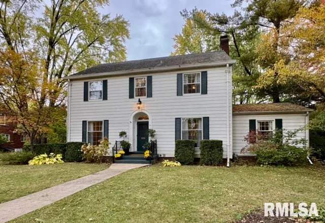 $385,000 | 71 Park Ln Drive, Galesburg, IL 61401