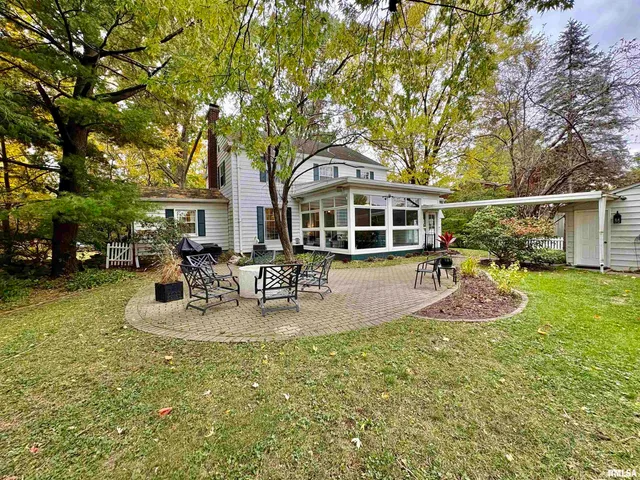 $385,000 | 71 Park Ln Drive, Galesburg, IL 61401