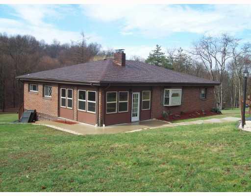 1233 Pinewood Road Irwin, PA 15642 - Photo 1 of 18 Exterior Front.