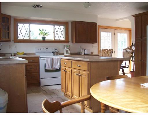 1233 Pinewood Road Irwin, PA 15642 - Photo 4 of 18 Kitchen.