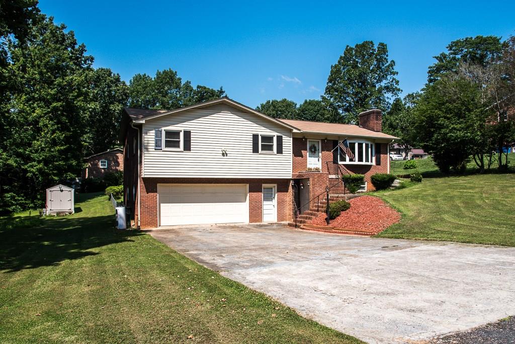 294 NW Road Hickory, NC 28601 - Photo 2 of 26 Gallery Image 2