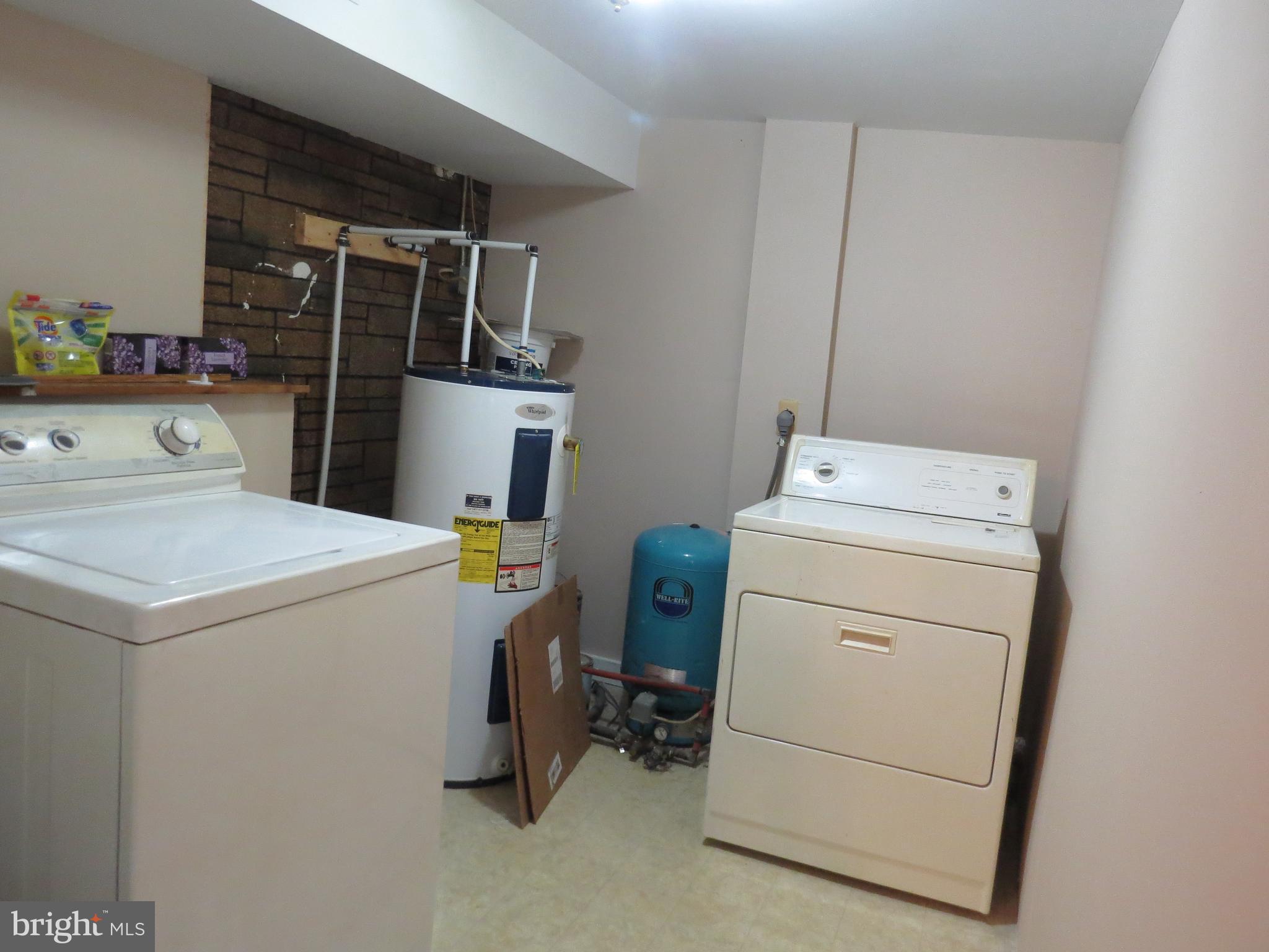 10001 Grasty Gold Mine Road Rhoadesville, VA 22542 - Photo 19 of 30 laundry room