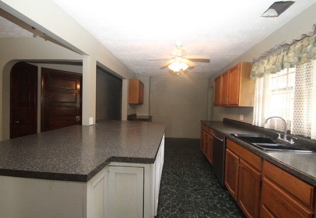 707 South Umbarger Road Muncie, IN 47304 - Photo 11 of 20 Gallery Image 11