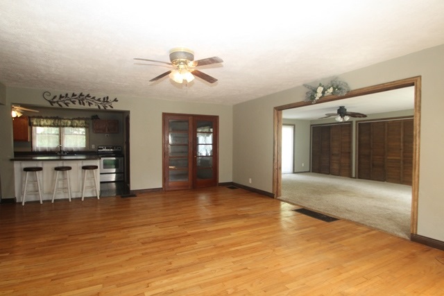 707 South Umbarger Road Muncie, IN 47304 - Photo 3 of 20 Gallery Image 3