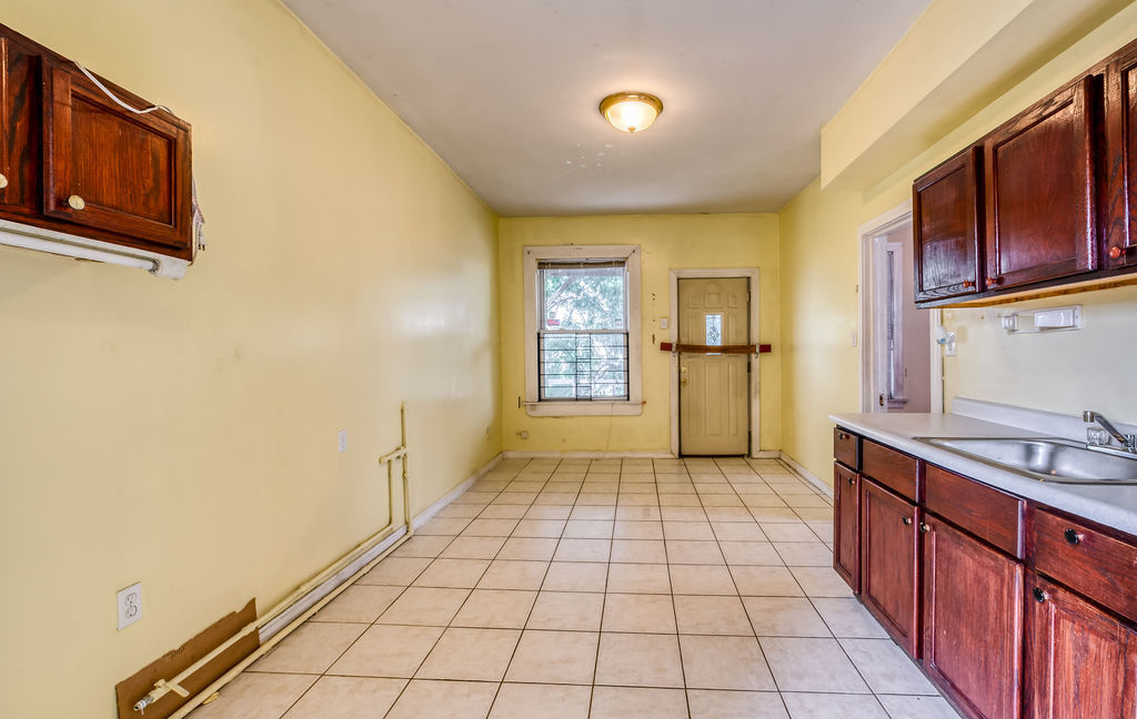 1738 North Harding Avenue Chicago, IL 60647 - Photo 17 of 21 a view of a kitchen with electric appliances